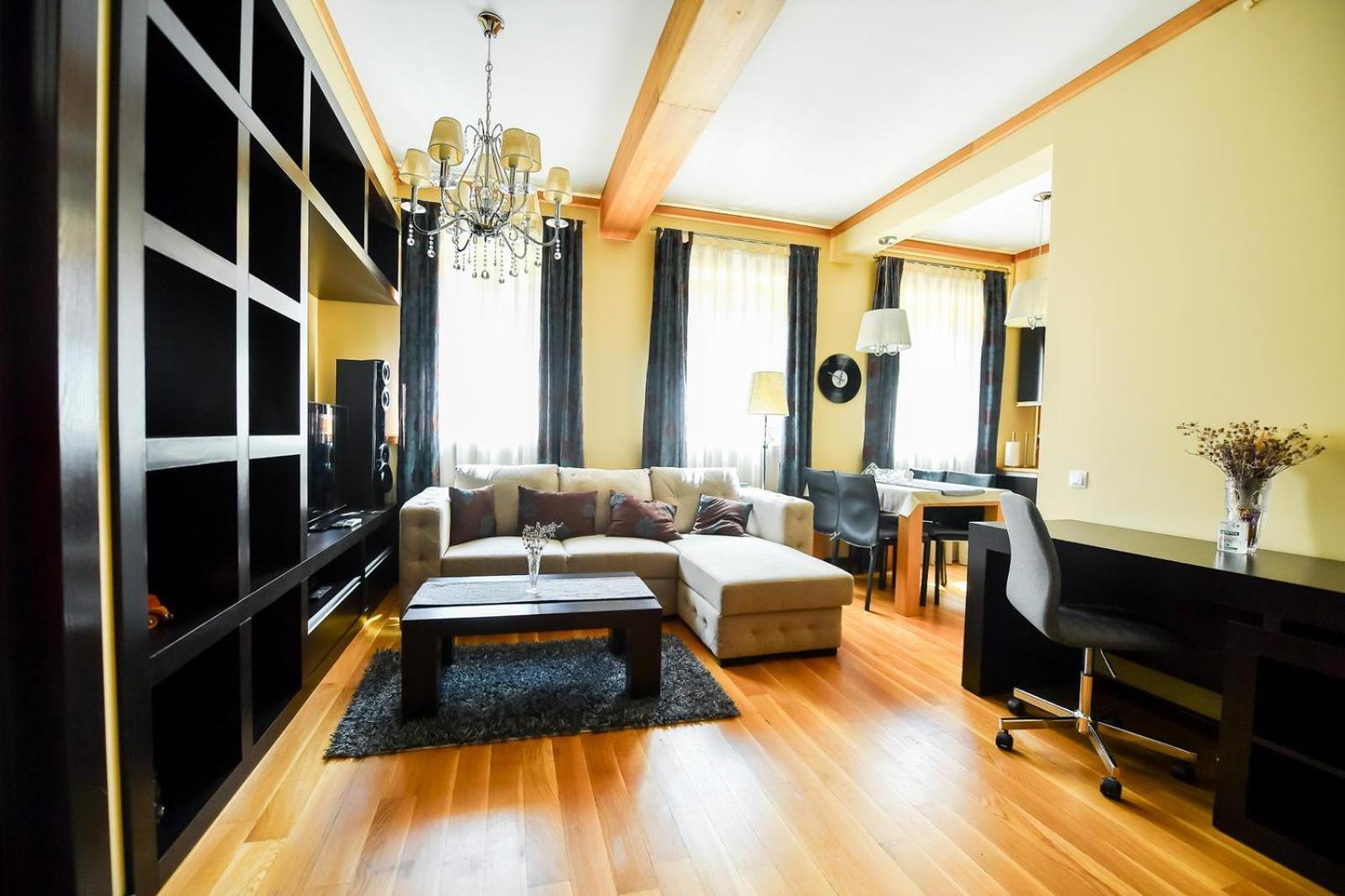 Luxury Apartment Брашов Екстериор снимка