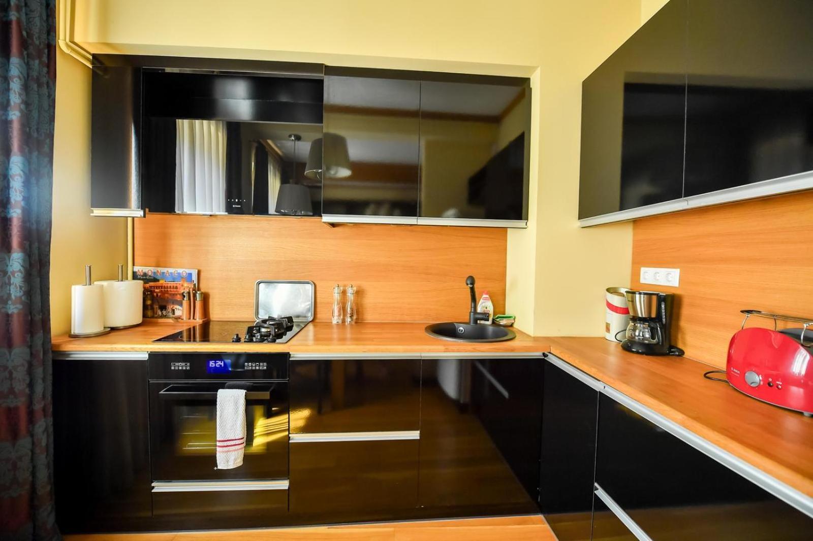 Luxury Apartment Брашов Екстериор снимка