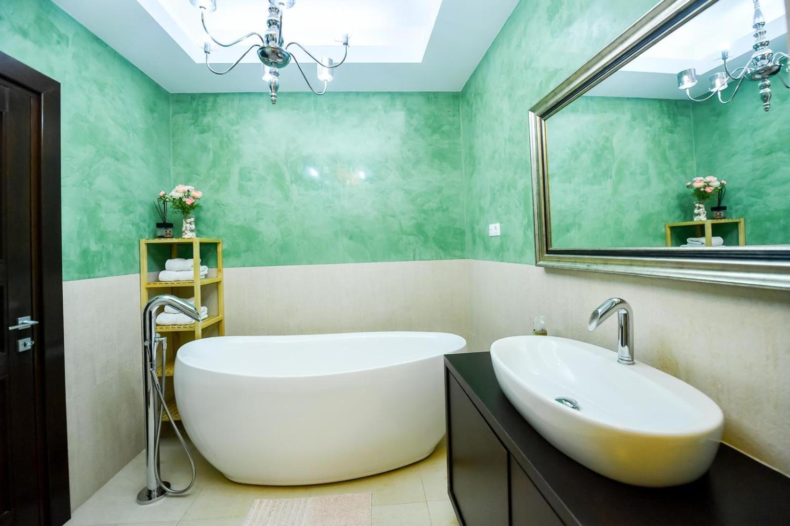 Luxury Apartment Брашов Екстериор снимка
