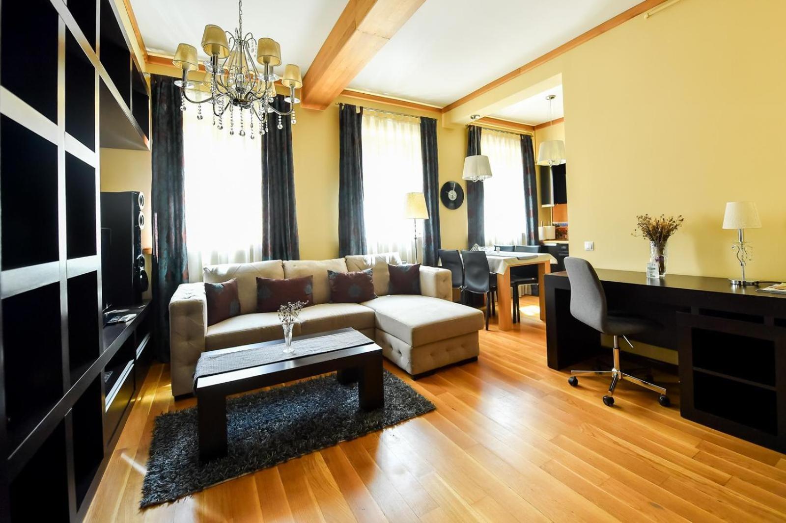 Luxury Apartment Брашов Екстериор снимка