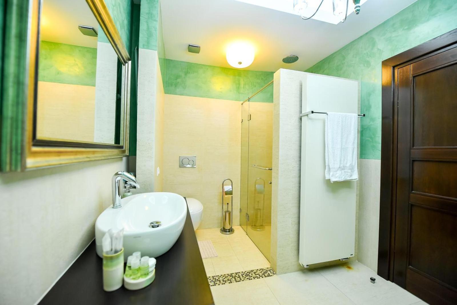 Luxury Apartment Брашов Екстериор снимка